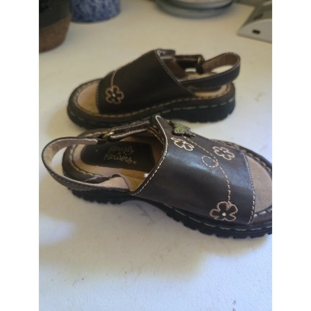 Toddler Vintage Hearts & Flowers Size 8 Chunky Sandals Leather Brown Y2K